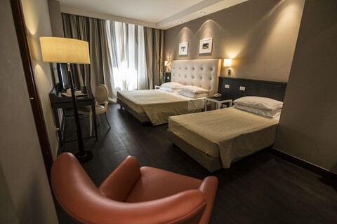 호텔 메디테라네오