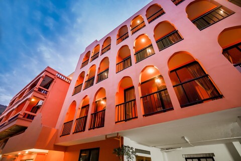 칼리즈 매스 호텔 파통