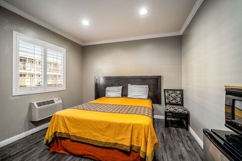 리젠시 인 & 스위트