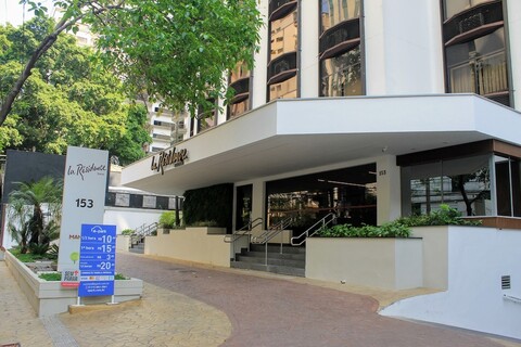 라 헤지던스 이타잉 바이 매니저