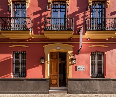 바이 필로우 아브릴