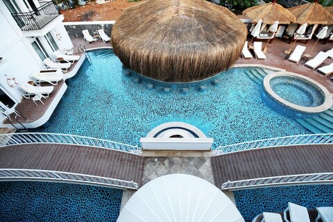 더 파인힐 호텔 & 스위트