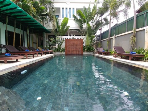 센트럴 나이트 호텔