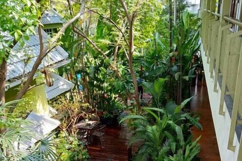 더 트웬티 로지