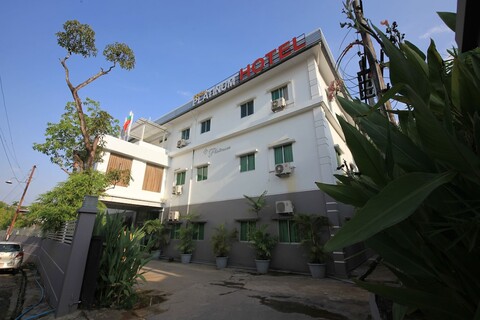 로얄 플래티넘 호텔