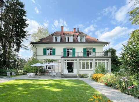 시냐우 하우스 & 가든