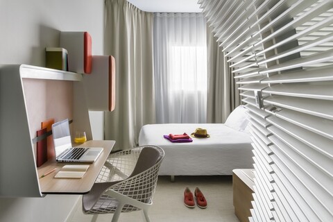 오코 호텔 바욘 센터