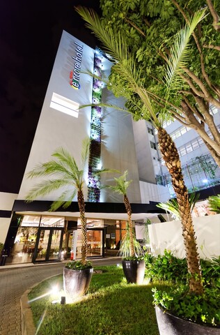 라마다 앙코르 센트로 (티라덴테스)