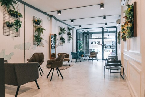 코즈 앳 라차테위 - 호스텔