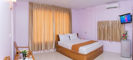 아웅 타 피야이 호텔 3