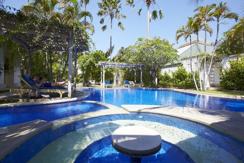 아르테미스 빌라 & 호텔