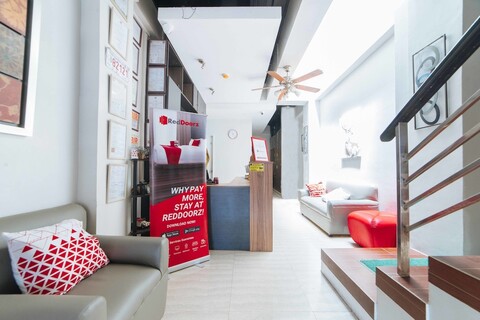 레드도어, G 몰 바하다 다바오 근처