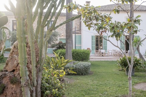 쿠롤라 페티트 호텔