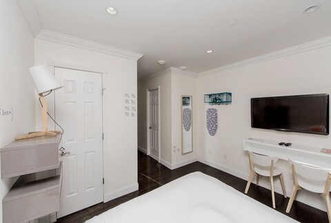 이스트 빌리지 호텔