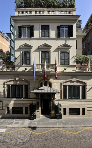 호텔 브리타니아