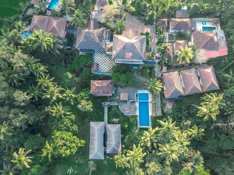 푸리 샤론 호텔 마단간