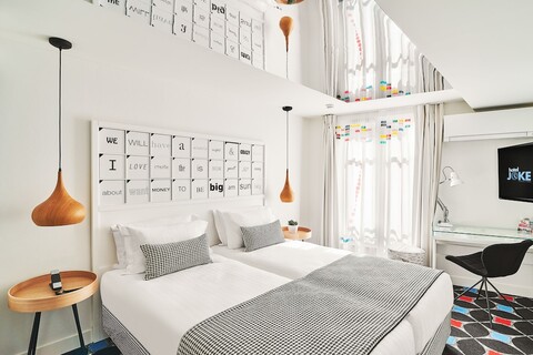 오텔 조크 - 아스토텔