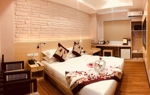 호텔 슈웨 곤 다잉