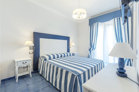 호텔 리스토란테 일 콜레베르데