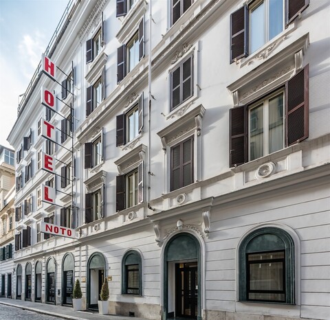 랠리 호텔 노토