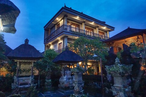 쓰리 브라더스 게스트 하우스