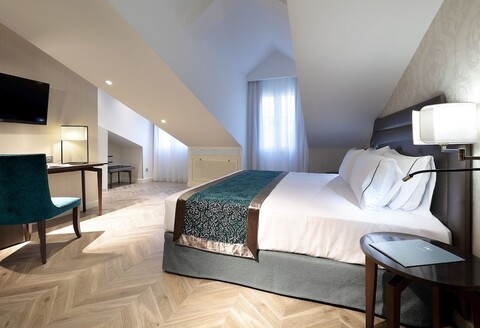 에우로스타스 까사 드 라 리리카