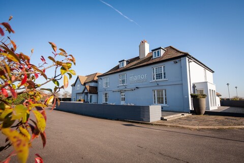 버릭 매너 호텔