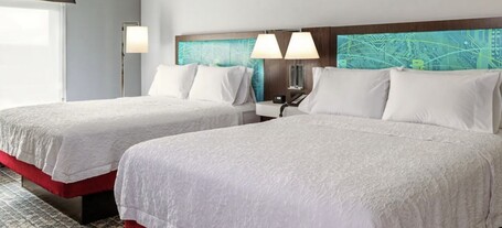 햄프턴 인 스위트 레드블러프