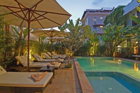 아스파라 센터폴 호텔