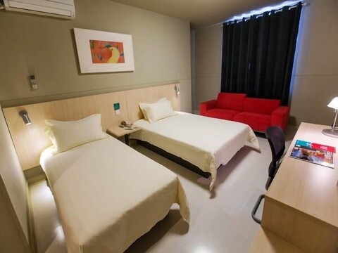 진장 인 상하이 칭팡 마켓 카오안 로드