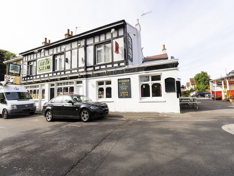 올드 오크 트리 인