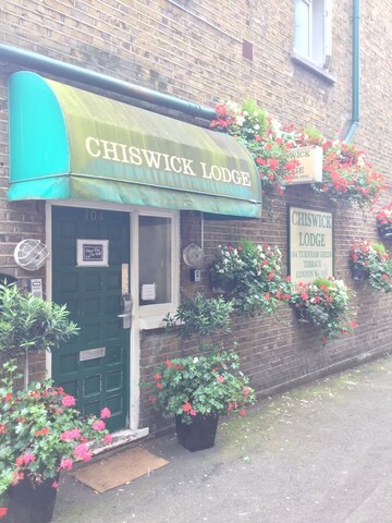 치즈윅 로지 호텔