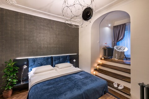 무오 바이 더 캐슬