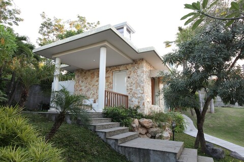 노아 빌라 & 채플