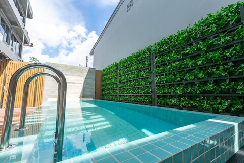 레센타 스타일 푸켓 타운