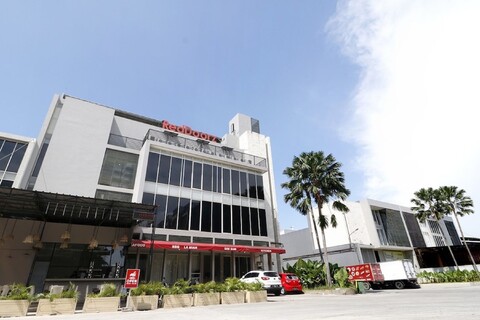 레드도어즈 플러스 @ 카뿍 비즈니스 파크