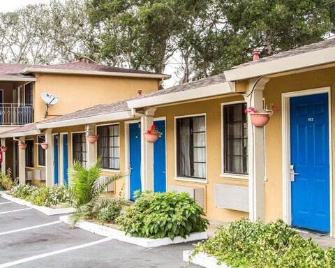 로드웨이 인 몬터레이 - 페어그라운즈 인근