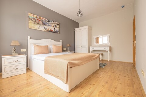 올드 타운 디럭스 플래츠