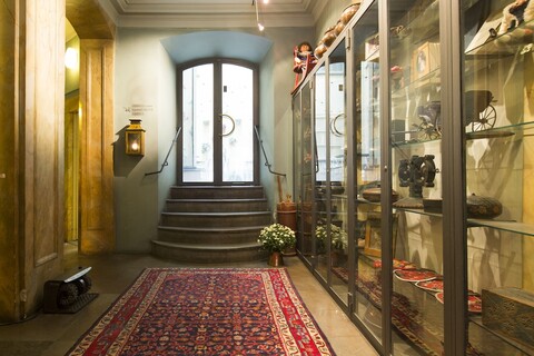 레이디 해밀턴 호텔