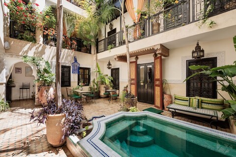 리야드 다르 엘 수크