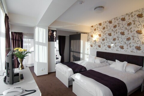 웨스트 플라자 호텔