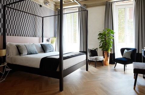 나만 오텔러리 비아 마르구타