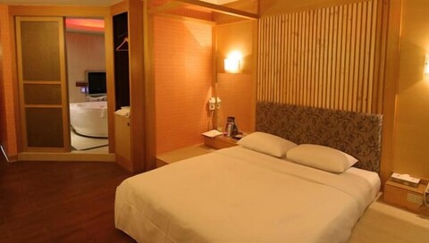 샤이니시즌스 모텔