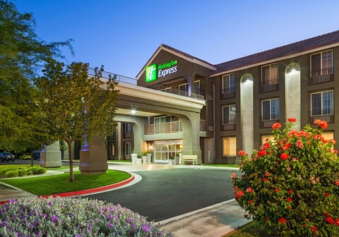 홀리데이 인 익스프레스 랭커스터 바이 IHG