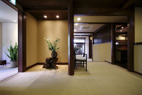 쿠사야네 노 야도 류노히게