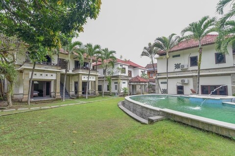 레드도어즈 플러스 스미냑 스퀘어 근처