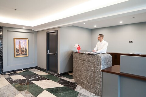 엑스포이스트 호텔