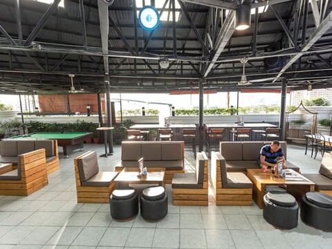 어반 트래블러스 호텔