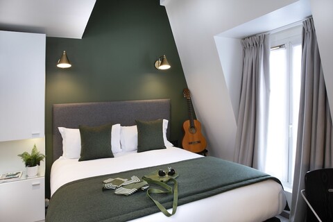 호텔 브라디 – 갸르 드 레스트