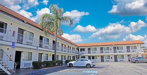 호손 플라자 인